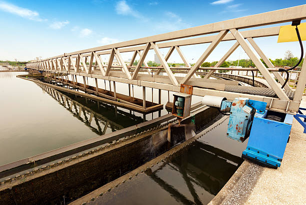 istock Sewage treatment plant 185599425