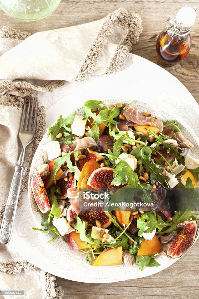 Feige und Schinken-Salat - Lizenzfrei Pfirsich Stock-Foto