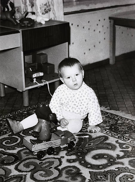 istock child - photo scan 185615453