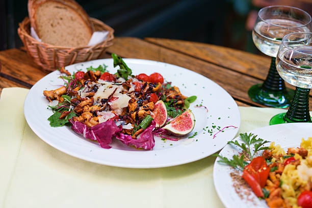 istock Delicious salad with chanterelles and figues 185618196