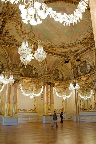 istock Elegant European palace room 185623319