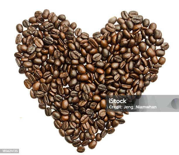 Coffee Beans Сердце На Белом Фоне — стоковые фотографии и другие картинки Аравия - Аравия, Близость, Вечность