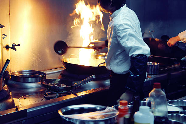 movimento chef di cucina di un ristorante - repast foto e immagini stock