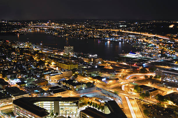 istock Urban Lake At Night 185624174