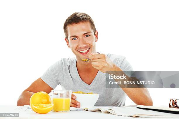 Feliz Joven Con Energía De Desayuno Foto de stock y más banco de imágenes de Adulto - Adulto, Adulto joven, Agarrar