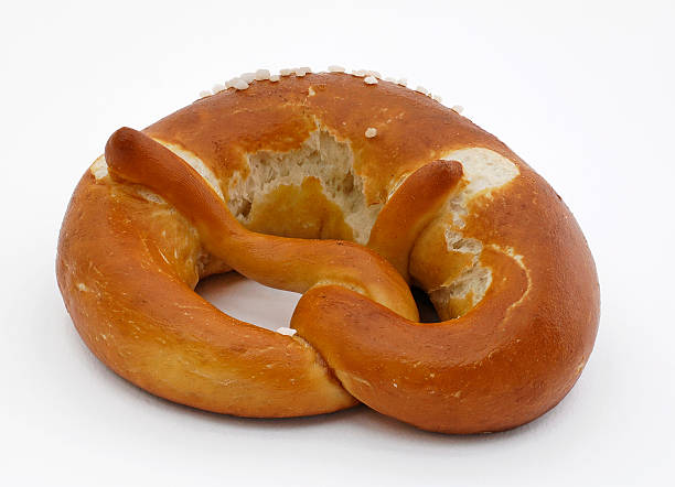 sal pretzel - bretzl fotografías e imágenes de stock