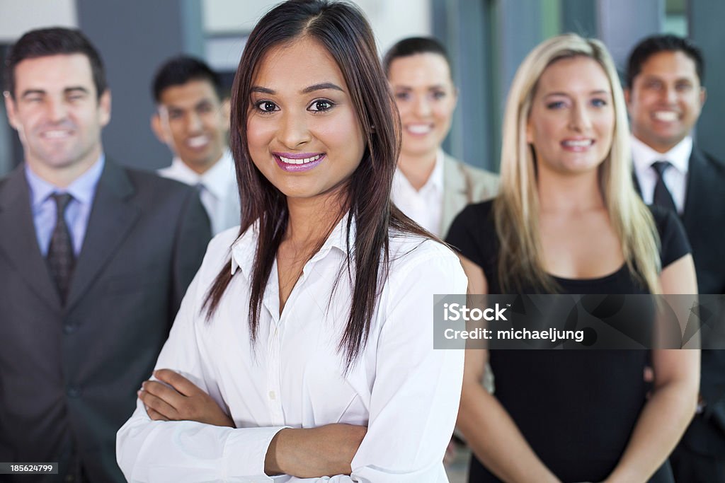 Gruppe von Geschäftsleuten im Büro - Lizenzfrei Arbeit und Beschäftigung Stock-Foto