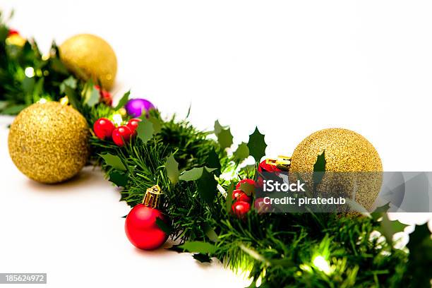 Merry Natal - Fotografias de stock e mais imagens de Bola de Árvore de Natal - Bola de Árvore de Natal, Claro, Colorido