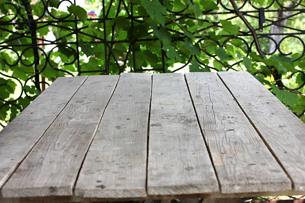 drewniane platformy. - nature street rural scene outdoors zdjęcia i obrazy z banku zdjęć
