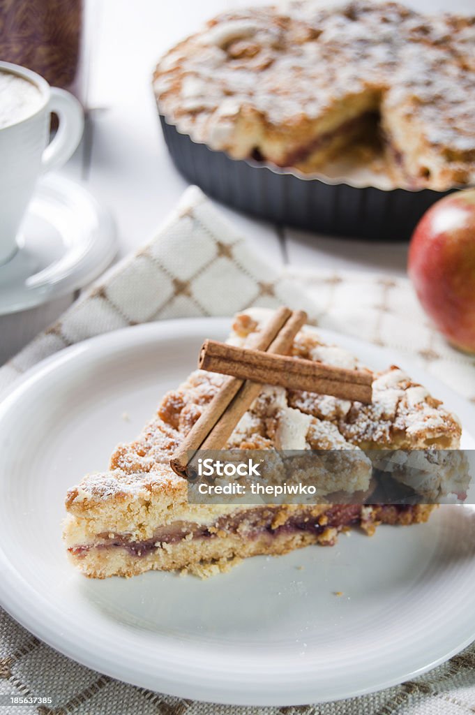 Apfelkuchen mit sweet-crumble - Lizenzfrei Abnehmen Stock-Foto