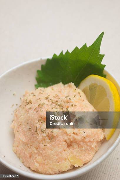 Taramasalata De Estilo Japonés Foto de stock y más banco de imágenes de Alimento - Alimento, Bañar en su jugo durante la cocción, Caviar