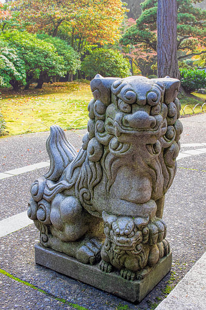 istock Japanese Komainu Female Foo Dog Sculpture 185654000