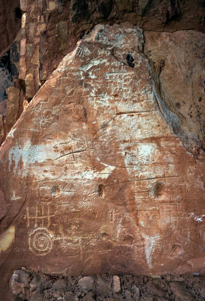 Mesa Verde NP - Long House Petroglyphs - 1990