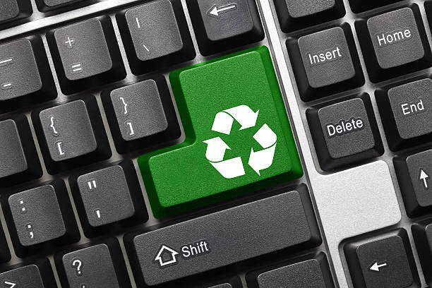istock Conceptual keyboard - Recycling symbol (green key) 185676535