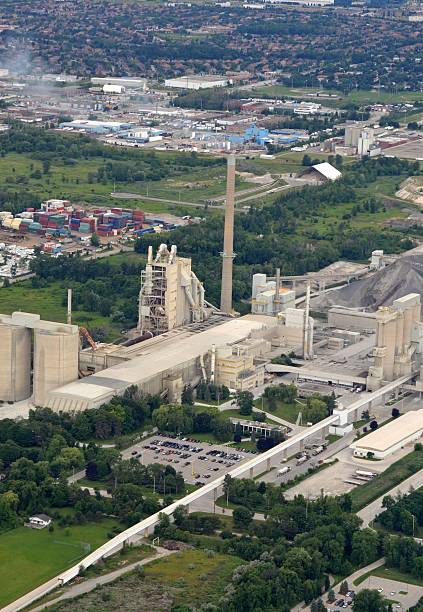 istock Mississauga Industry, aerial 185684468