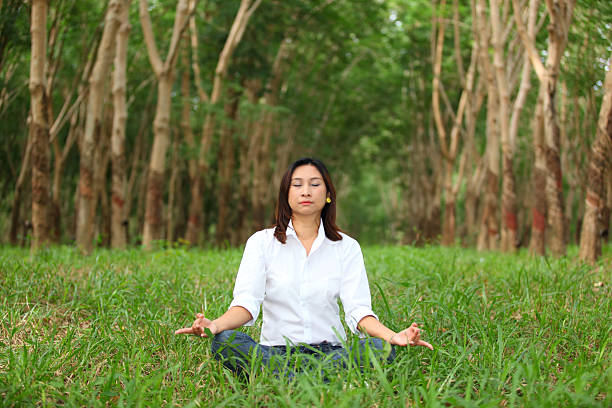 istock Free Happy Woman Enjoying Nature 185684492