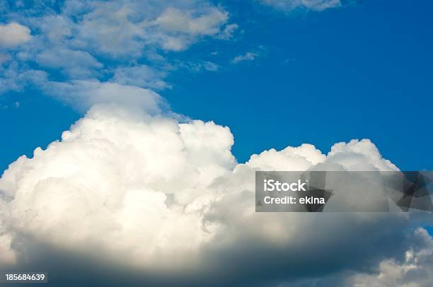Nuvole - Fotografie stock e altre immagini di Astratto - Astratto, Autunno, Bellezza naturale