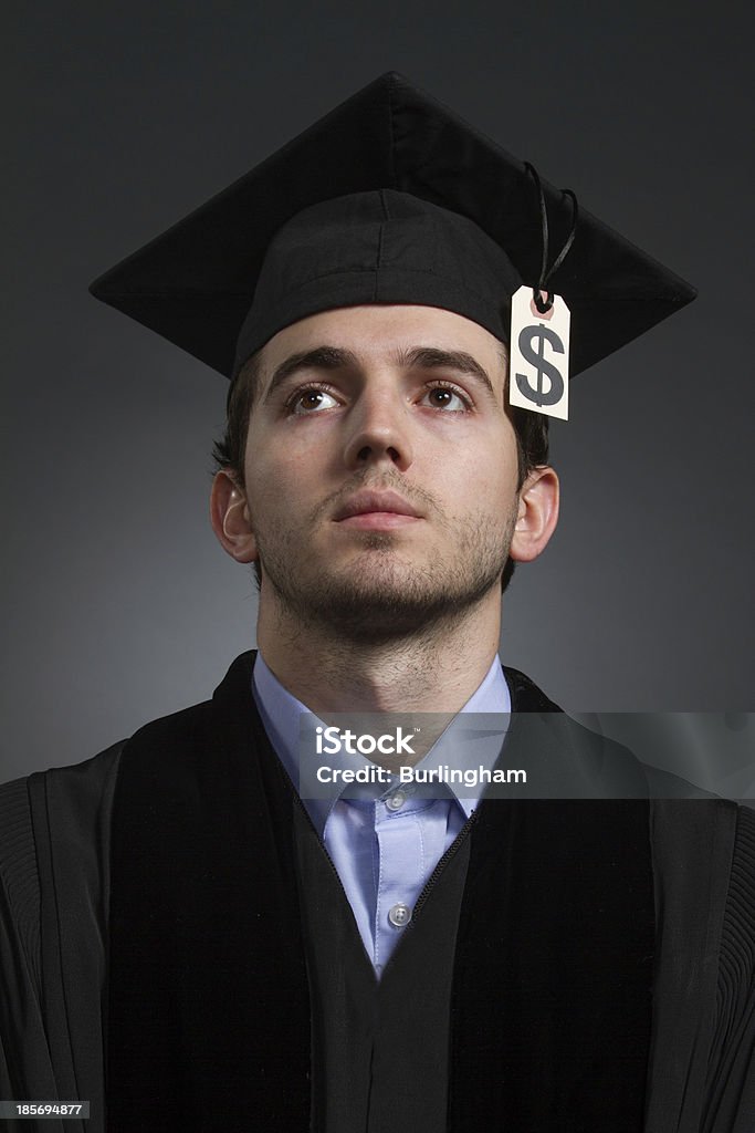 College-Absolventen mit Unterricht Preis, vertikal - Lizenzfrei Studenten-Verschuldung Stock-Foto