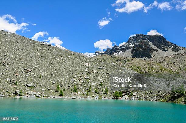 Italia Lago Azul Foto de stock y más banco de imágenes de Agua - Agua, Aire libre, Alpes Europeos