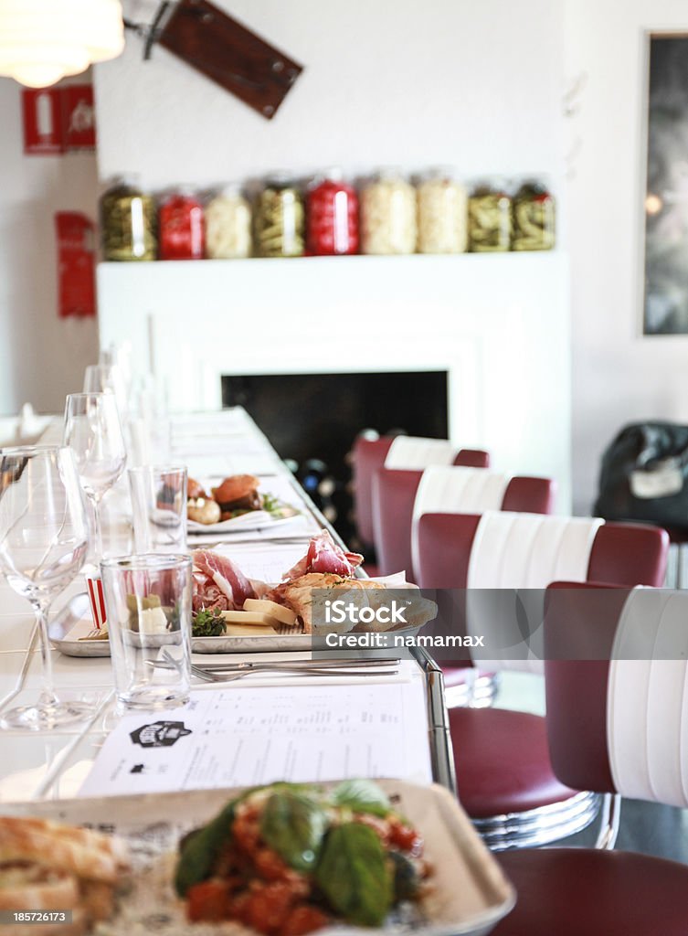 Ristorante e bar interni - Foto stock royalty-free di Albergo