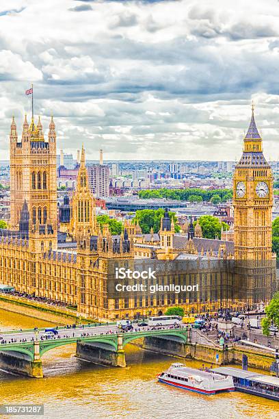 Il Parlamento Il Big Ben Londra - Fotografie stock e altre immagini di Ambientazione esterna - Ambientazione esterna, Architettura, Big Ben