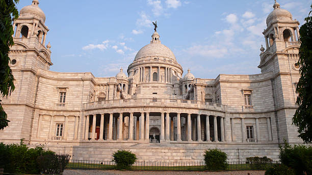 Victoria Memorial Hall This marble palace was established in Central Kolkata in 1921 by the British Government to commemorate Queen Victoria.