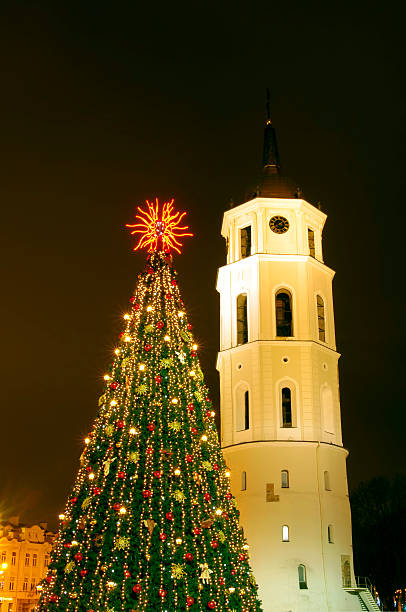 istock Night view of the christmas tree, Vilnius, Lithuania 185743468