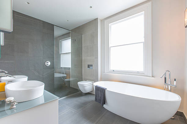 istock Luxurious bathroom with porcelain tub and sink 185757840