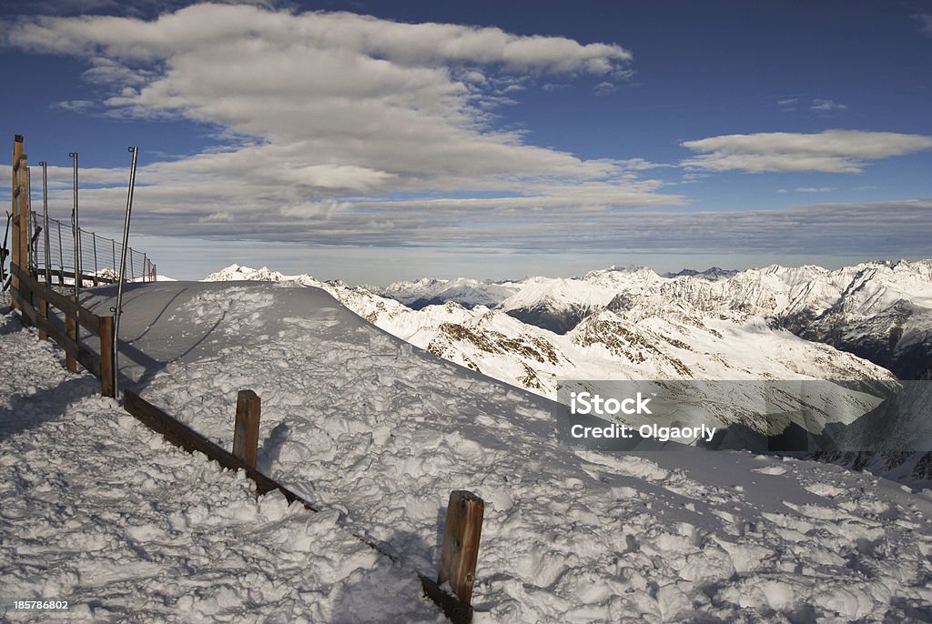 Montanha de Inverno na Áustria - Royalty-free Admirar a Vista Foto de stock