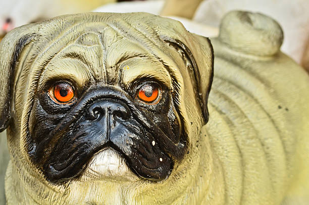собака статуя - kitsch dog figurine single object стоковые фото и изображения