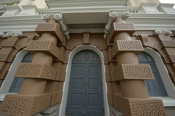 istock Chakri Maha Prasat Throne Hall door 185792438