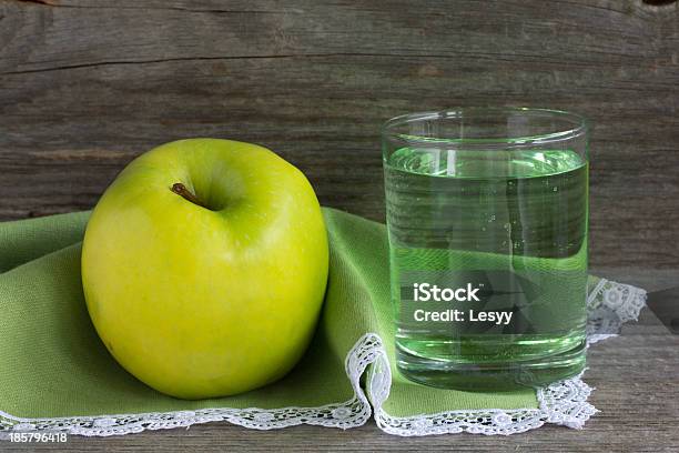 Maçã Verde - Fotografias de stock e mais imagens de Comida - Comida, Comida e Bebida, Cor Viva
