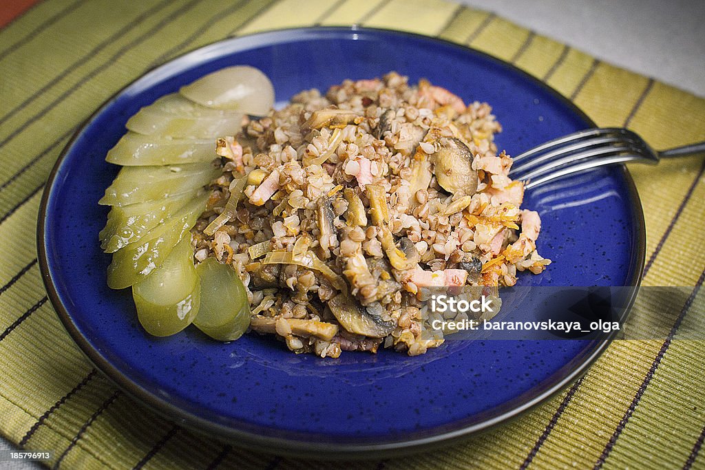 De trigo sarraceno com bacon e cogumelos - Foto de stock de Alimentação Saudável royalty-free