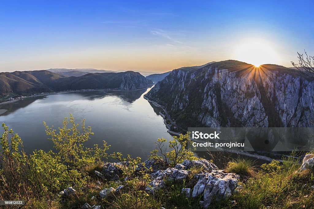 Desfiladeiros do Danúbio - Foto de stock de Acima royalty-free
