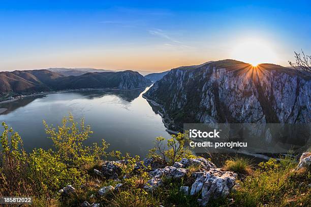 Foto de Desfiladeiros Do Danúbio e mais fotos de stock de Acima - Acima, Europa - Locais geográficos, Exterior