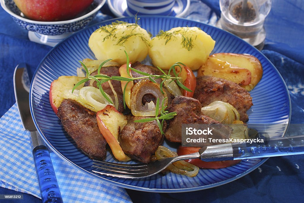 Türkei gebraten mit Zwiebeln und Leber apple - Lizenzfrei Apfel Stock-Foto