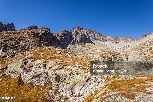 Foto de Lago Em Altas Montanhas Tatra e mais fotos de stock de Alto - Descrição Geral - Alto - Descrição Geral, Azul, Beleza
