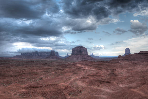 istock Monument valley, Utah USA 185815474