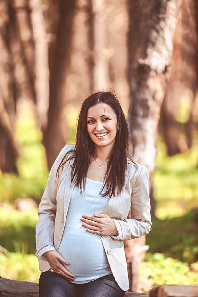 istock Pregnant woman 185818737