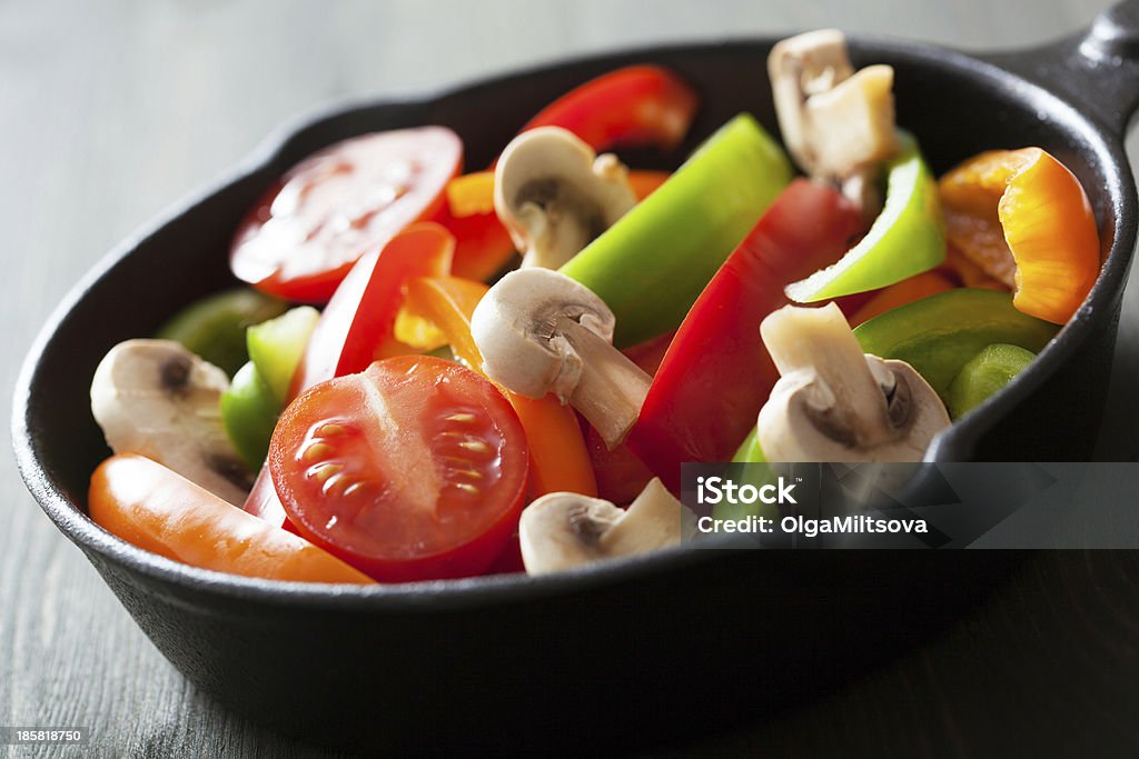 색상화 야채면 검정색 목신 준비되었나요 튀김 - 로열티 프리 건강한 식생활 스톡 사진