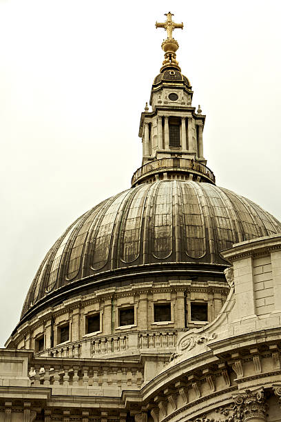 istock St Paul's church 185822595