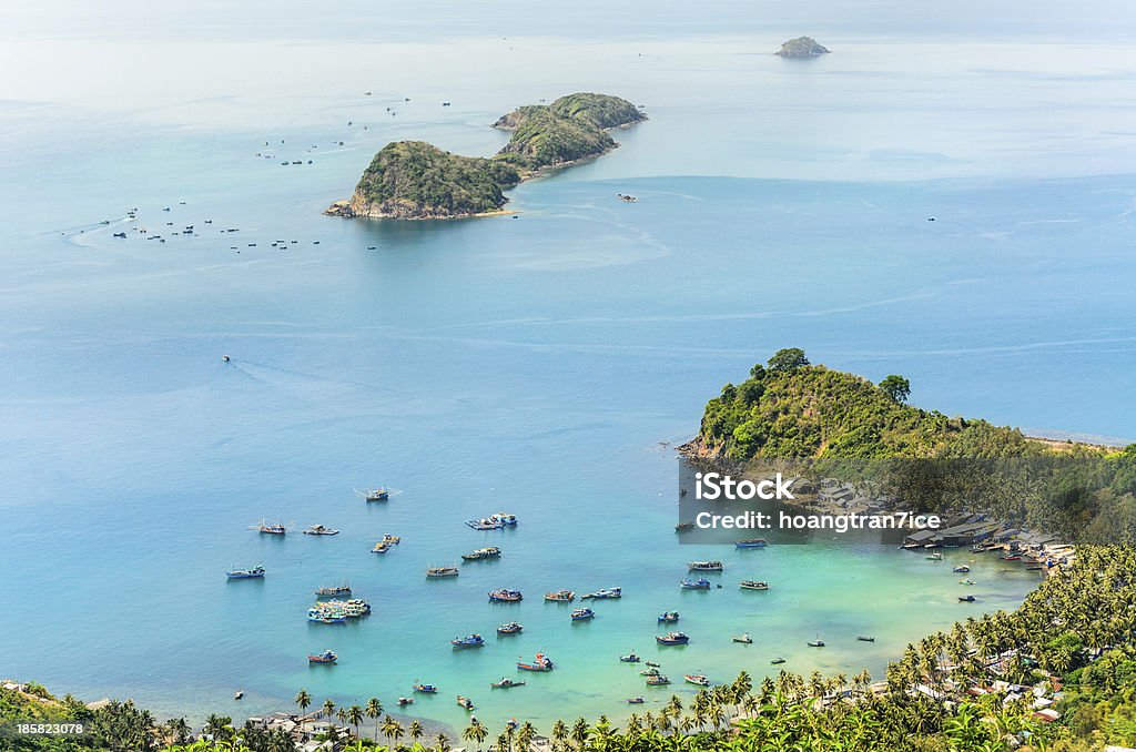 Bateaux de pêche de Ben Ngu wharf de Nam Du Îles - Photo de Aquaculture libre de droits