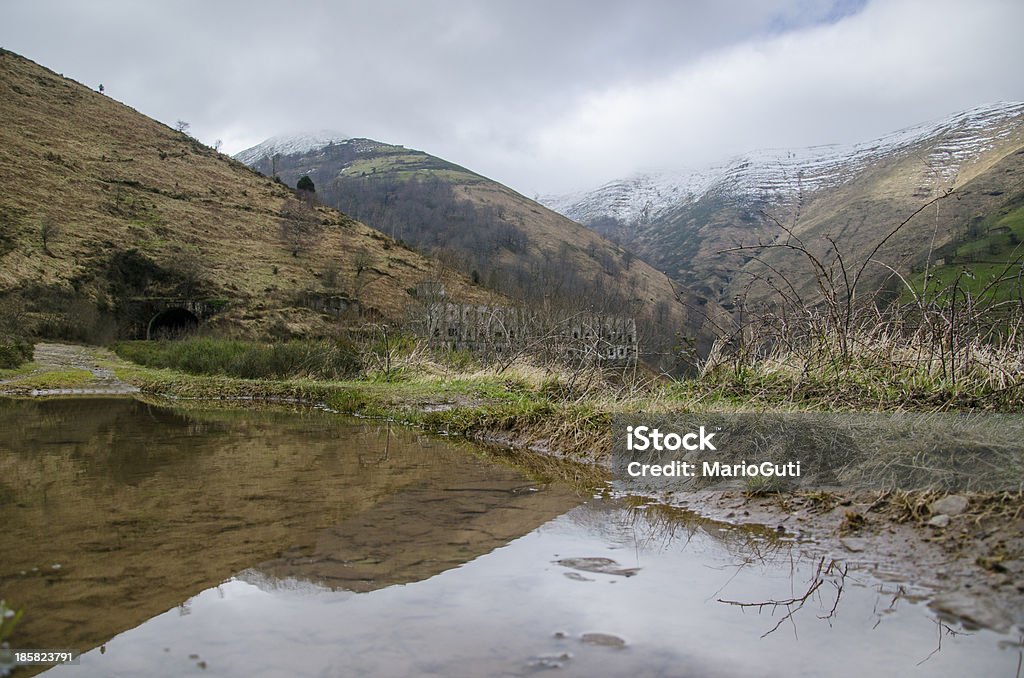 Reflexion der Berge. - Lizenzfrei Berg Stock-Foto