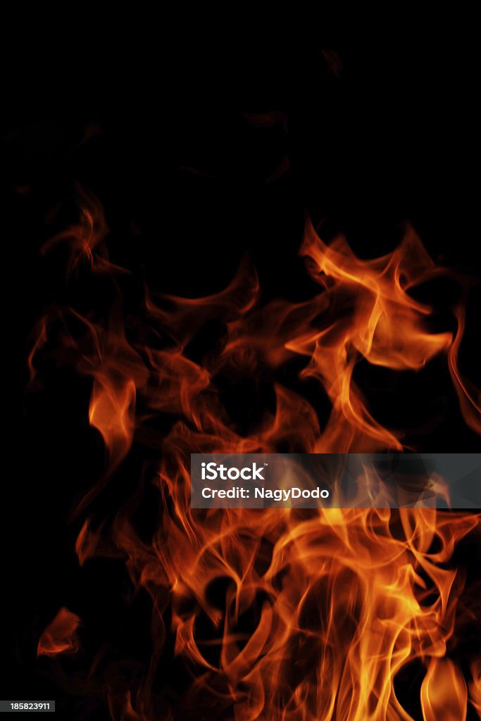 Fuoco su sfondo nero - Foto stock royalty-free di Arancione