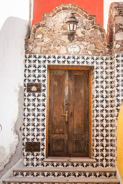 istock Mexican tiled entrance 185828627