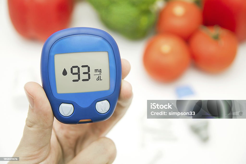 Diabetes fazendo glucose nível teste - Foto de stock de Analisar royalty-free