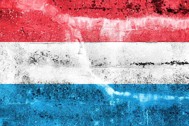 istock Luxembourg Flag painted on grunge wall 185832451