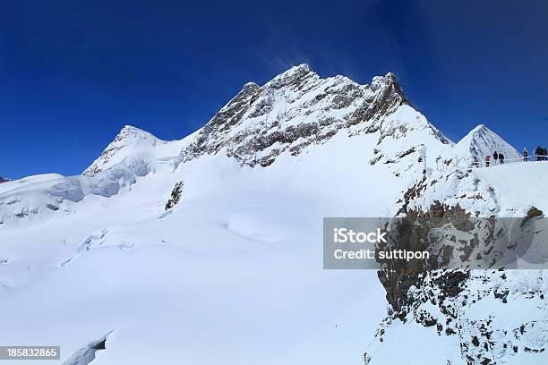 Photo libre de droit de Paysage De Montagne Des Alpes Jungfraujoch banque d'images et plus d'images libres de droit de Alpes européennes - Alpes européennes, Angle de prise de vue, Bleu