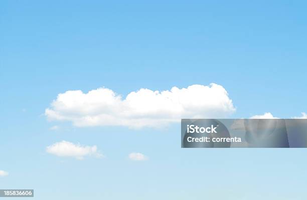 Cielo Con Nubes Foto de stock y más banco de imágenes de Abstracto - Abstracto, Aire libre, Azul