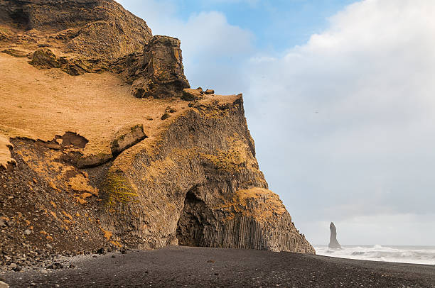 istock Halsanefhellir Iceland Reynisfjara rock formations 185837498